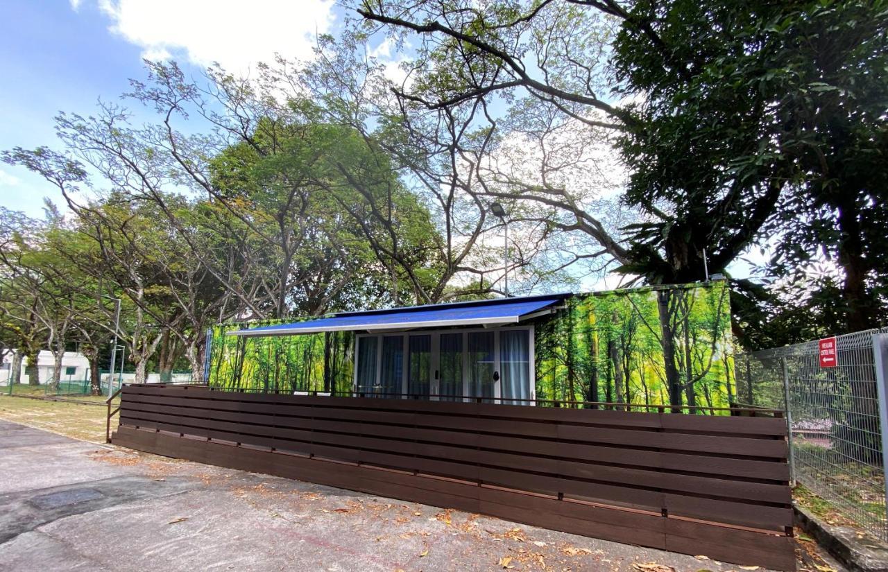 Shipping Container Hotel at Haw Par Villa Singapore Exterior photo